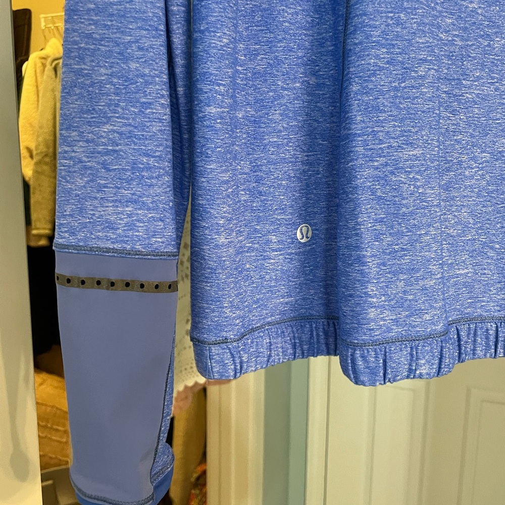 Women’s Lululemon Blue quarter zip run top- 10 - Picture 4 of 6